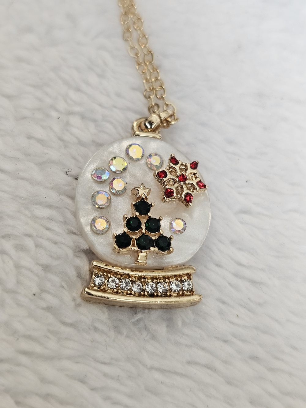 Studio 1886 Fireside Treasures Snow Globe Pendant Necklace NIB - Picture 2 of 8